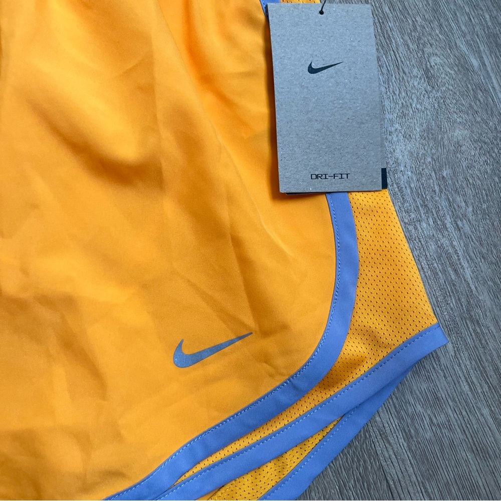 NWT Nike Dri Fit Graphic Tempo Running Shorts - Picture 3 of 6